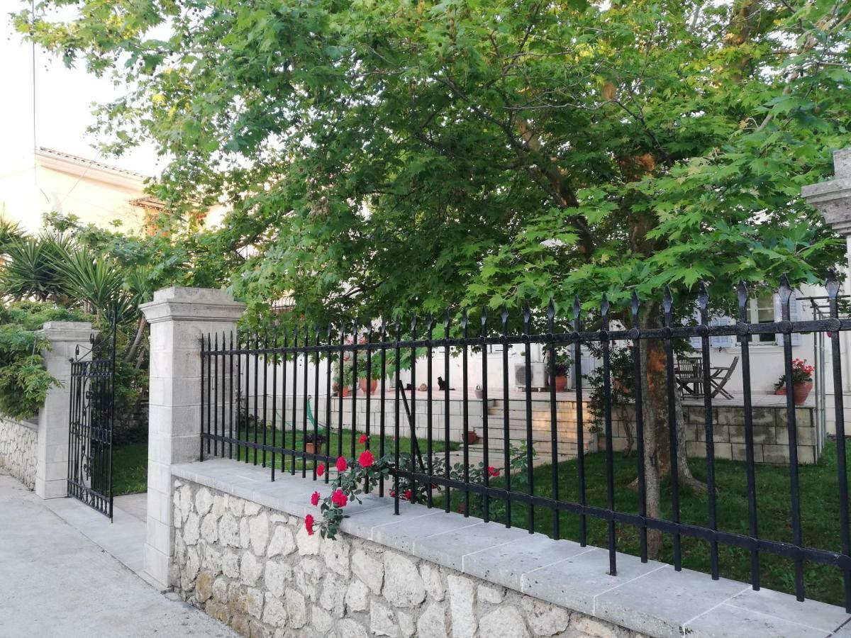 Lefkáda La Casa Di Caterinaゲストハウス エクステリア 写真
